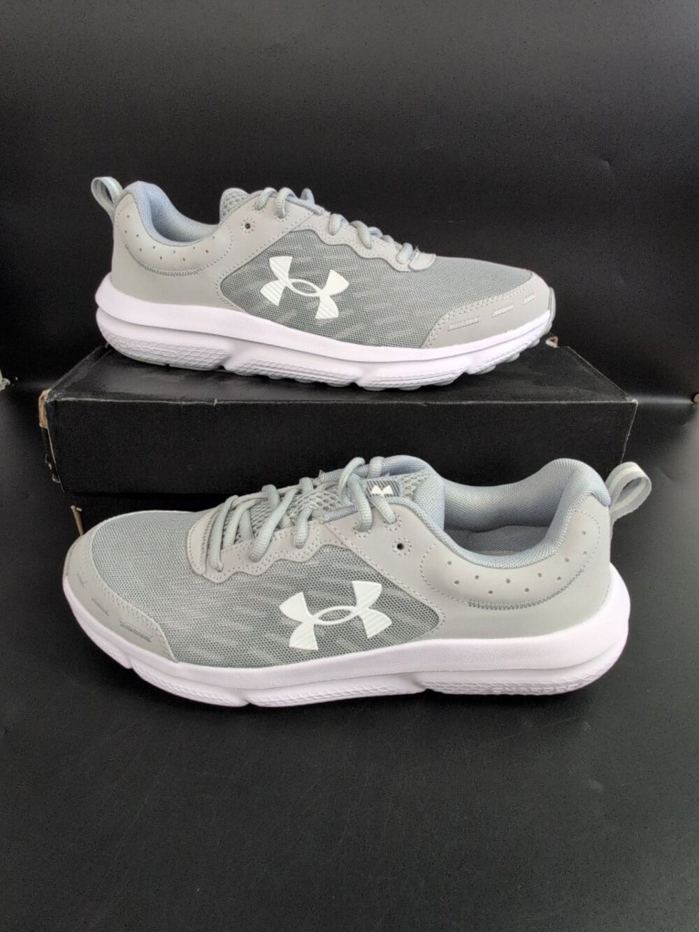 Under Armour Charged Assert 10 Mens Running Shoes US 11.5 Gray